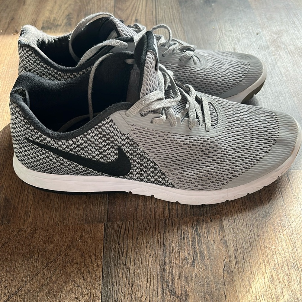 4/$20🥳 Nike Flex Experience RNG women’s size 7